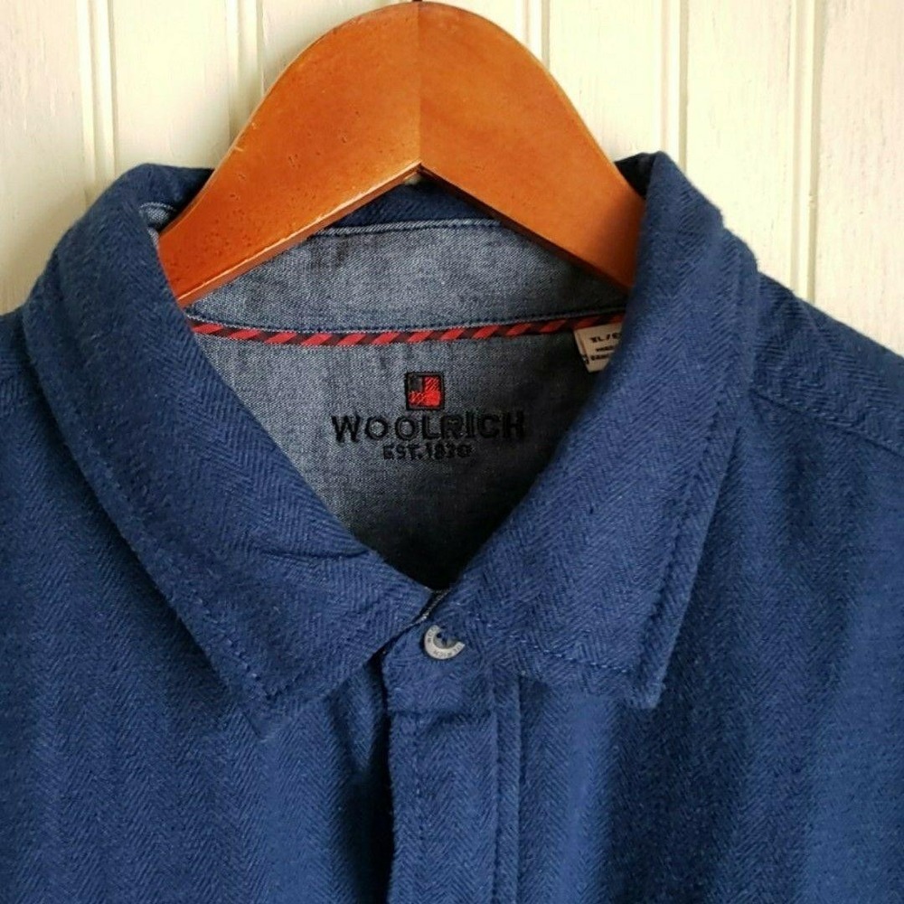 Woolrich Shirt Mens XL Blue Herringbone Long Sleeve Button Up Pockets Casual
